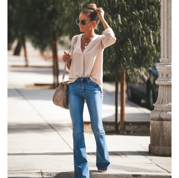 GIADA Bell Bottom Jeans - Picture 5 of 8